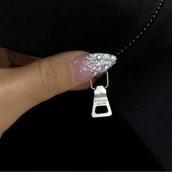 AUTHENTIC PRADA black mini skirt - Picture 5 of 8